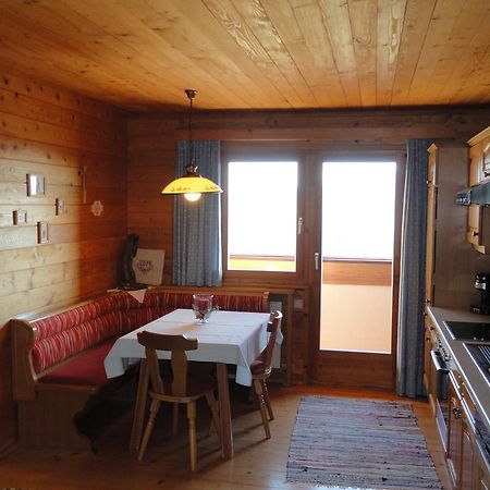Baby- Und Kinderhof Aicherbauer Seeham Exterior foto
