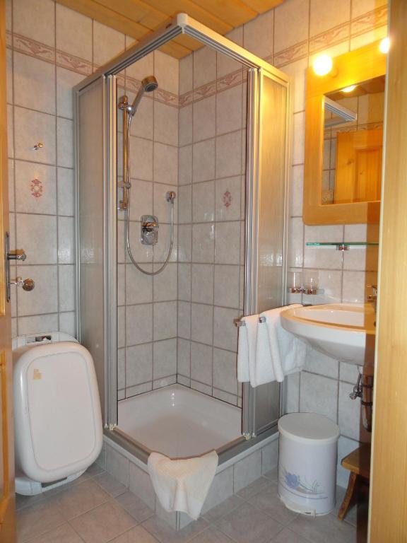 Baby- Und Kinderhof Aicherbauer Seeham Habitación foto