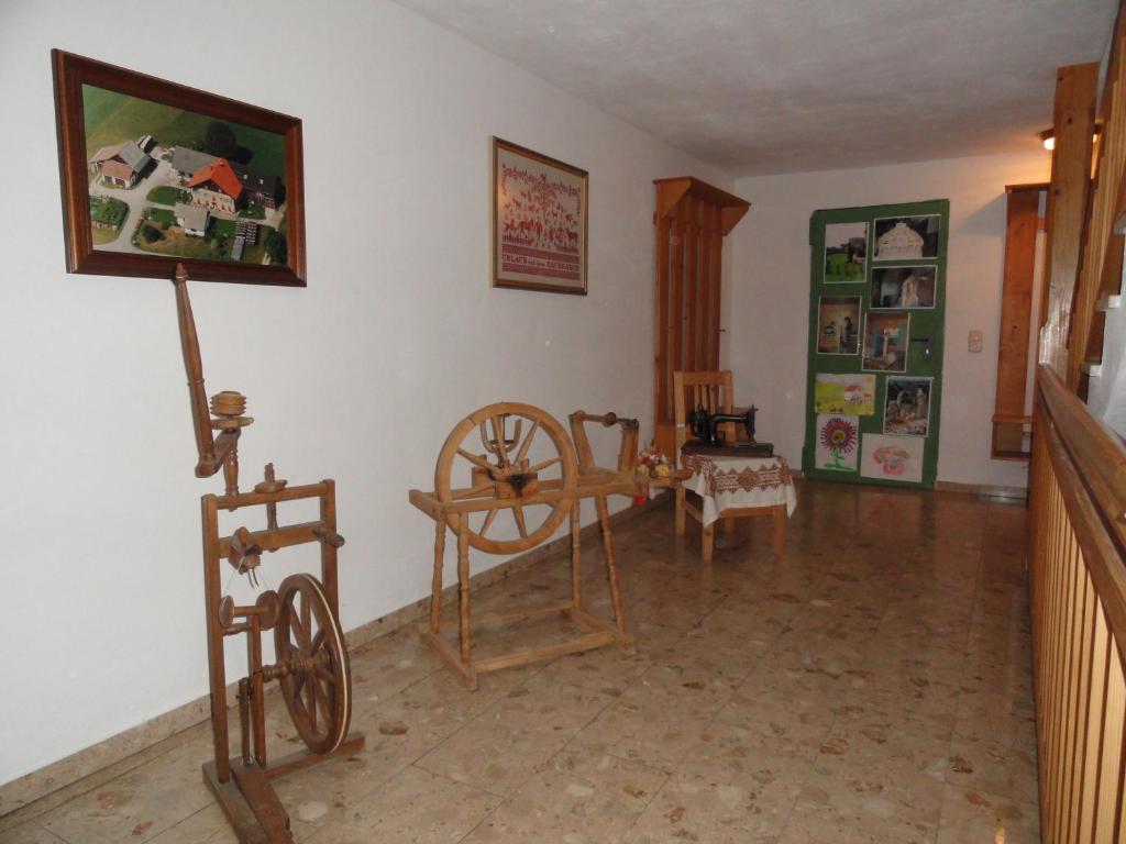 Baby- Und Kinderhof Aicherbauer Seeham Habitación foto